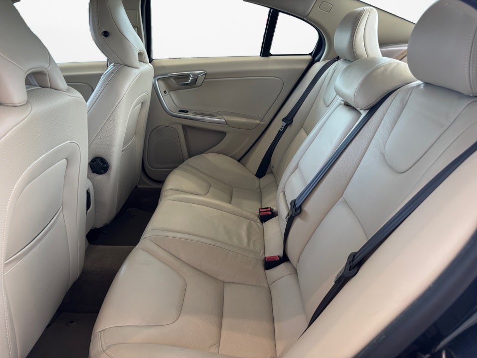 2013 Volvo S60 T6 Platinum