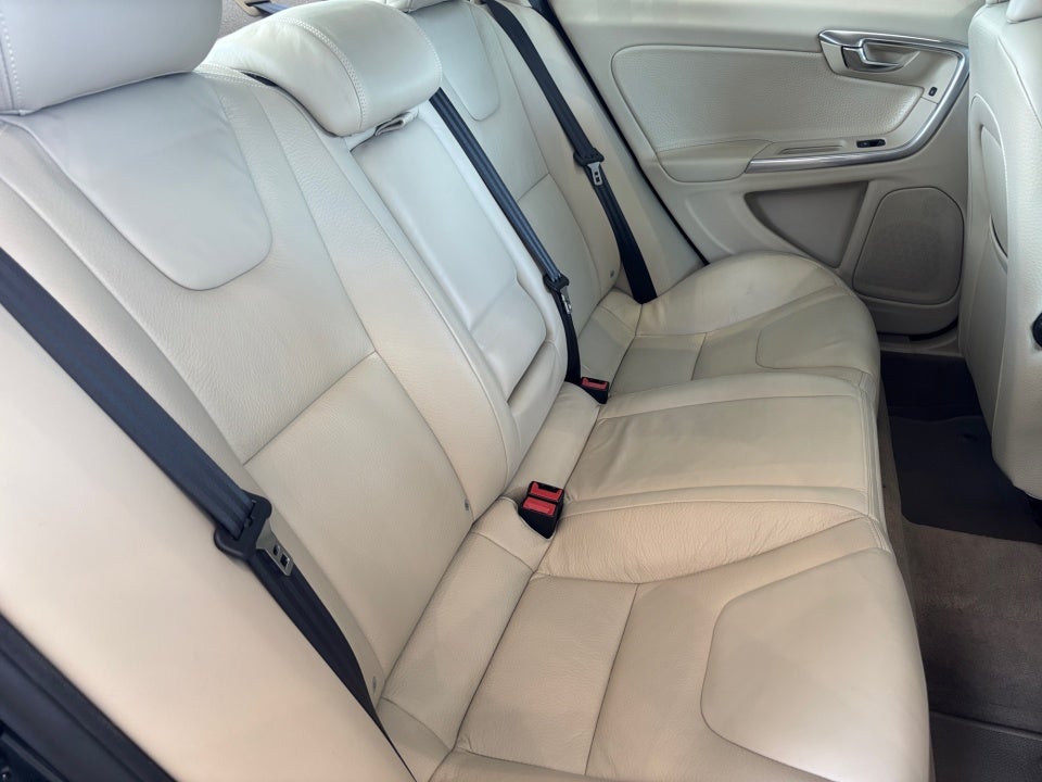 2013 Volvo S60 T6 Platinum
