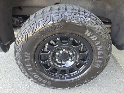 2023 GMC Sierra 1500 4WD Crew Cab Short Box AT4X