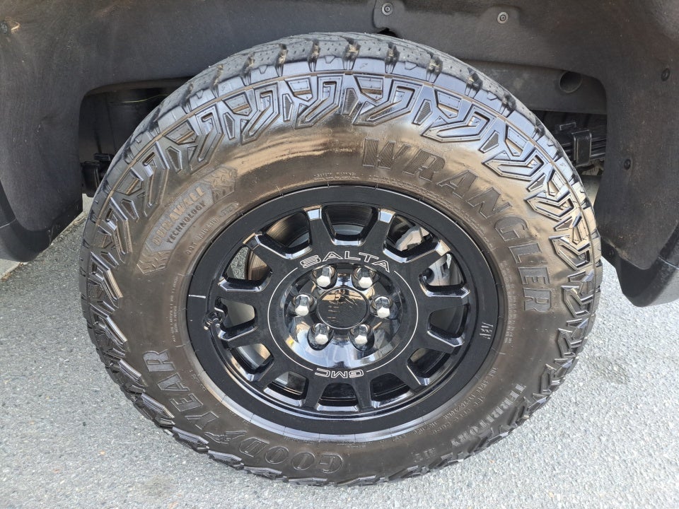 2023 GMC Sierra 1500 4WD Crew Cab Short Box AT4X
