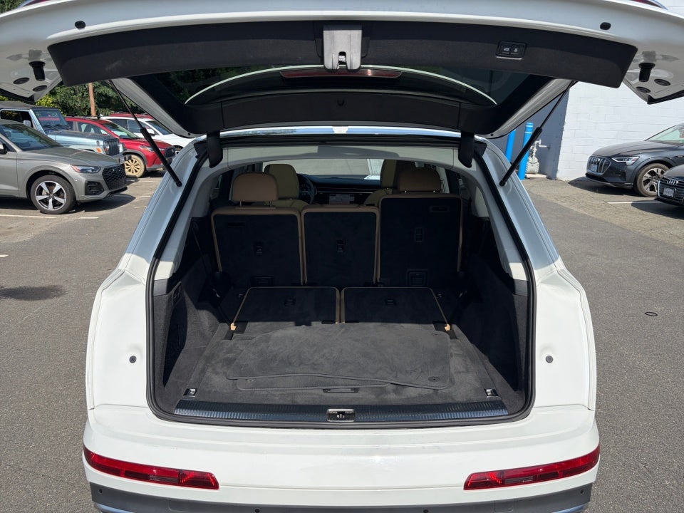 2021 Audi Q7 Premium Plus