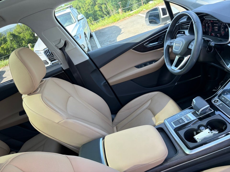 2021 Audi Q7 Premium Plus