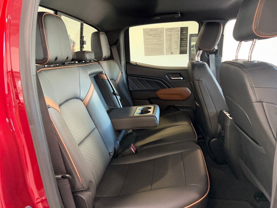 2024 GMC Canyon 4WD AT4