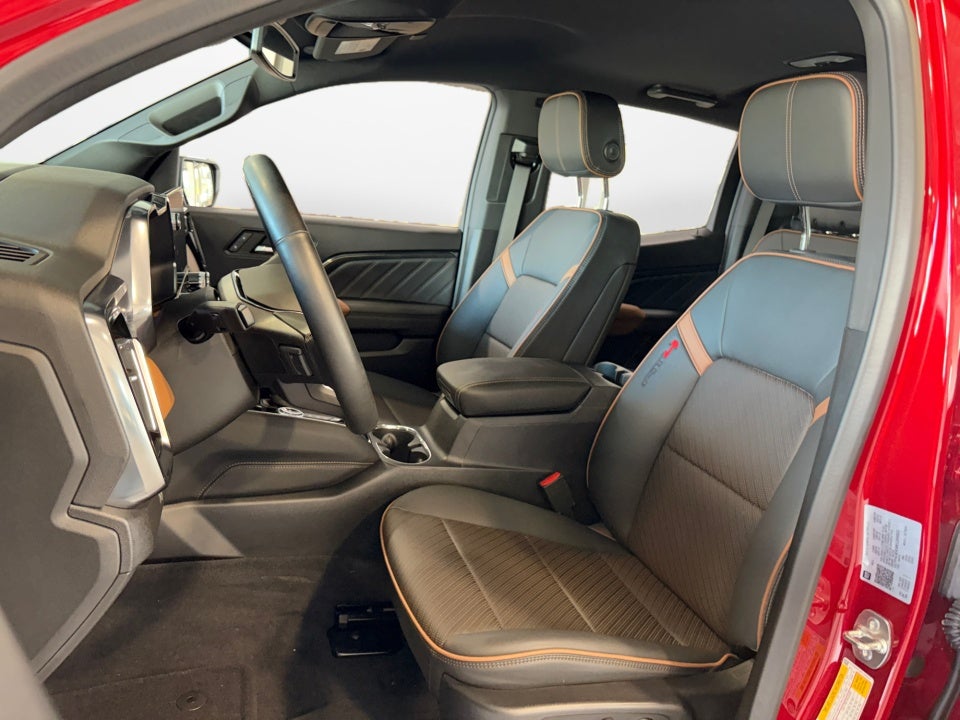 2024 GMC Canyon 4WD AT4