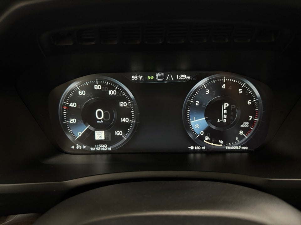 2017 Volvo XC90 T5 Momentum