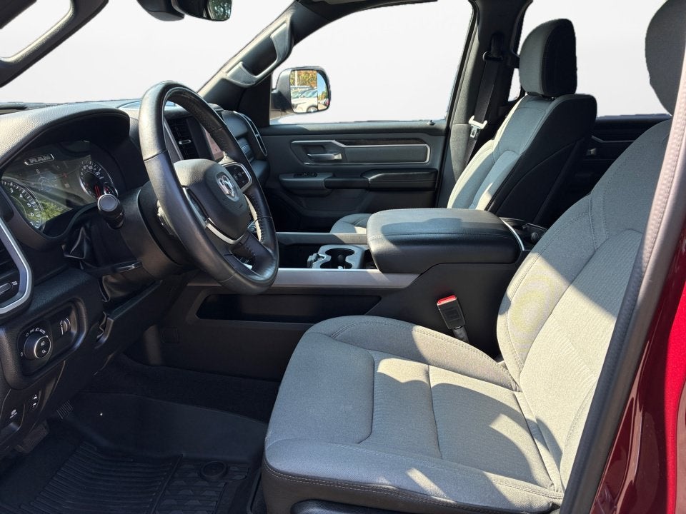 2022 RAM 1500 Big Horn Crew Cab 4x4 5'7" Box