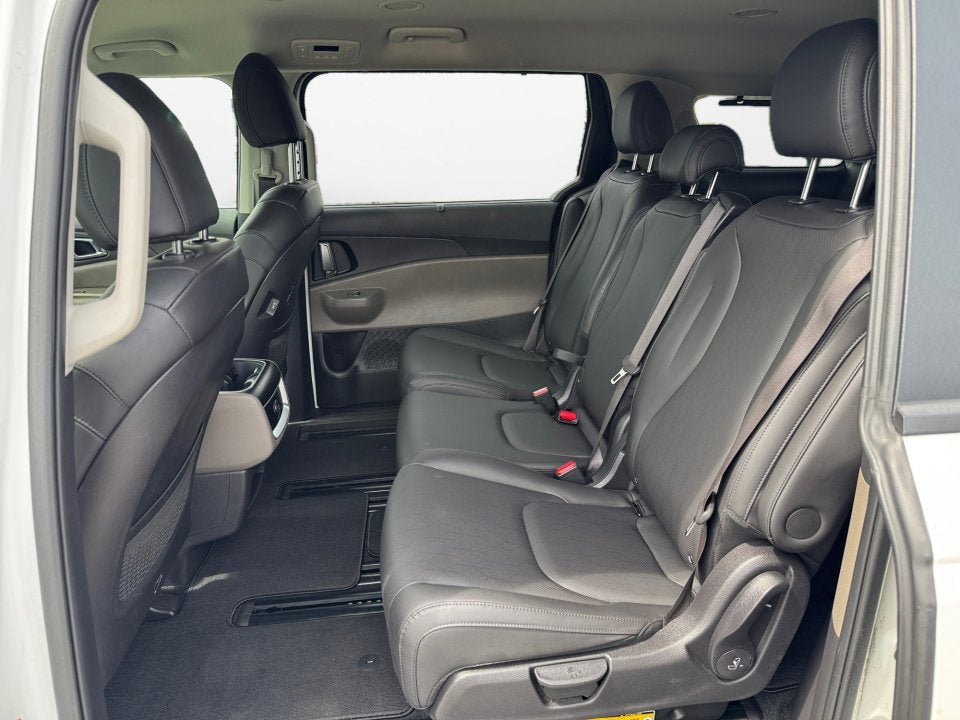 2025 Kia Carnival EX