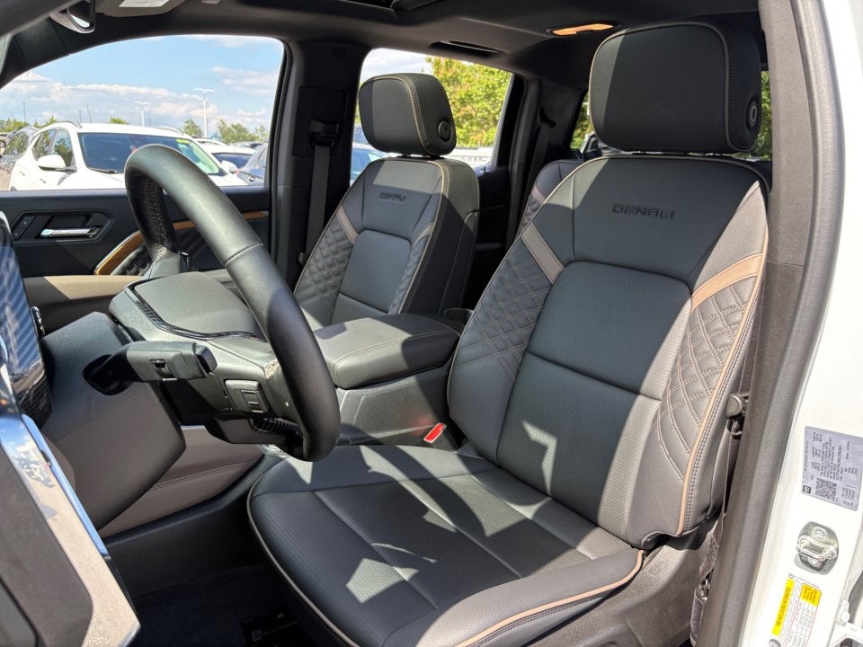 2024 GMC Canyon Denali