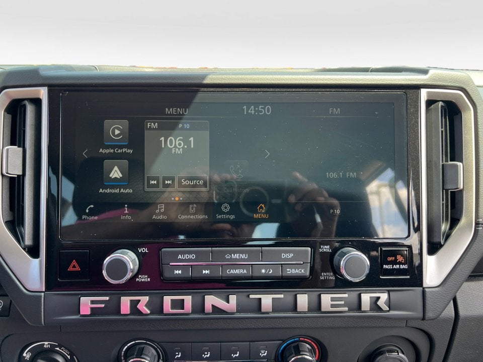 2025 Nissan Frontier SV