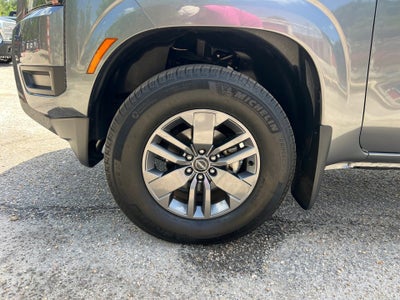 2025 Nissan Frontier SV