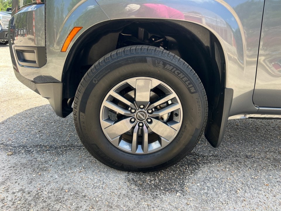 2025 Nissan Frontier SV