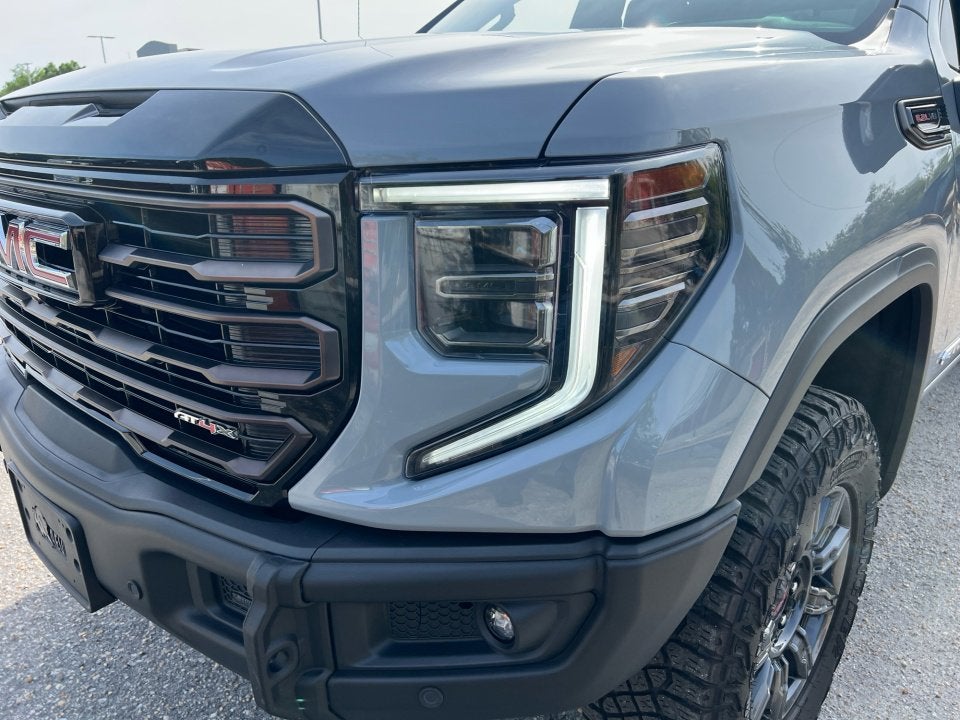 2025 GMC Sierra 1500 AT4X