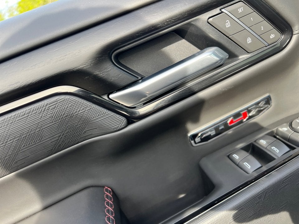 2025 GMC Sierra 1500 AT4X