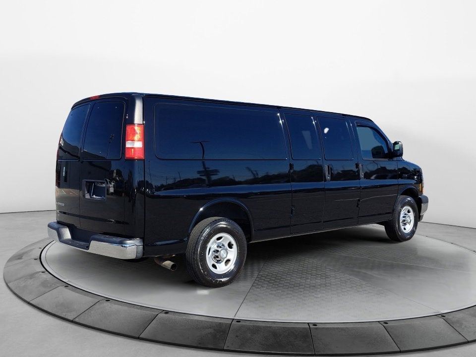 2017 Chevrolet Express Passenger 3500 LT