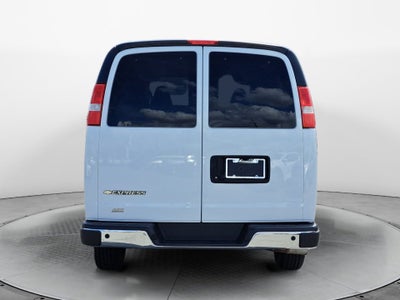 2024 Chevrolet Express Passenger 3500 1LT