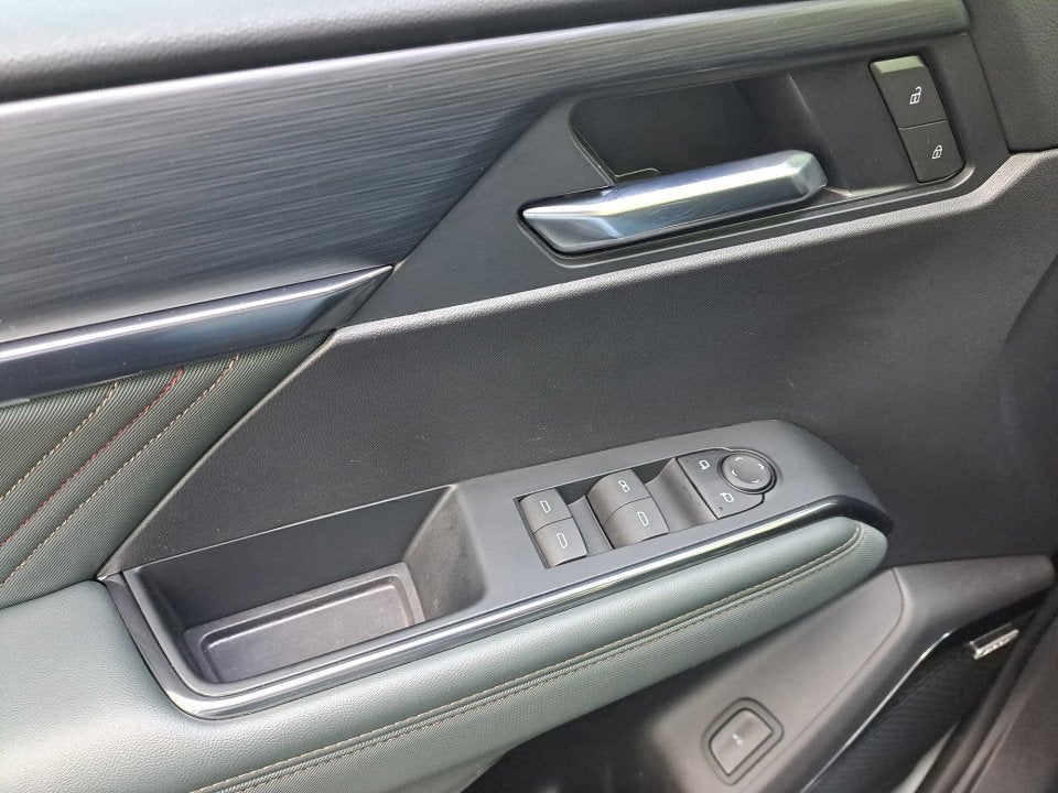 2025 GMC Acadia AT4