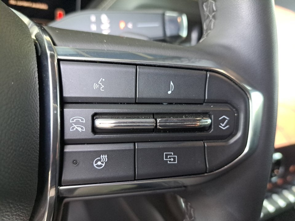 2025 GMC Yukon Elevation