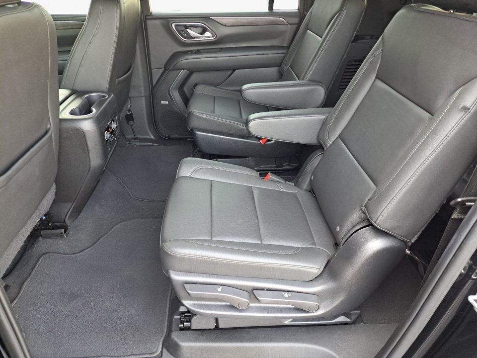 2022 Chevrolet Suburban LT