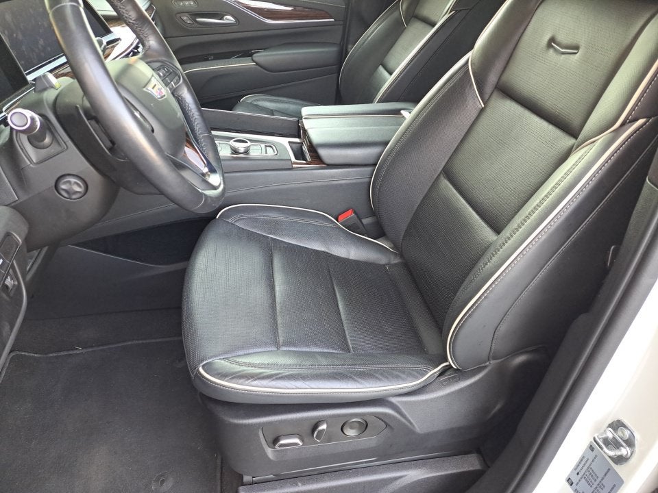 2022 Cadillac Escalade ESV Premium Luxury
