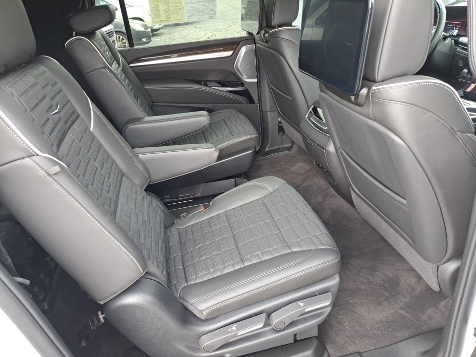 2026 Cadillac Escalade ESV Platinum Sport
