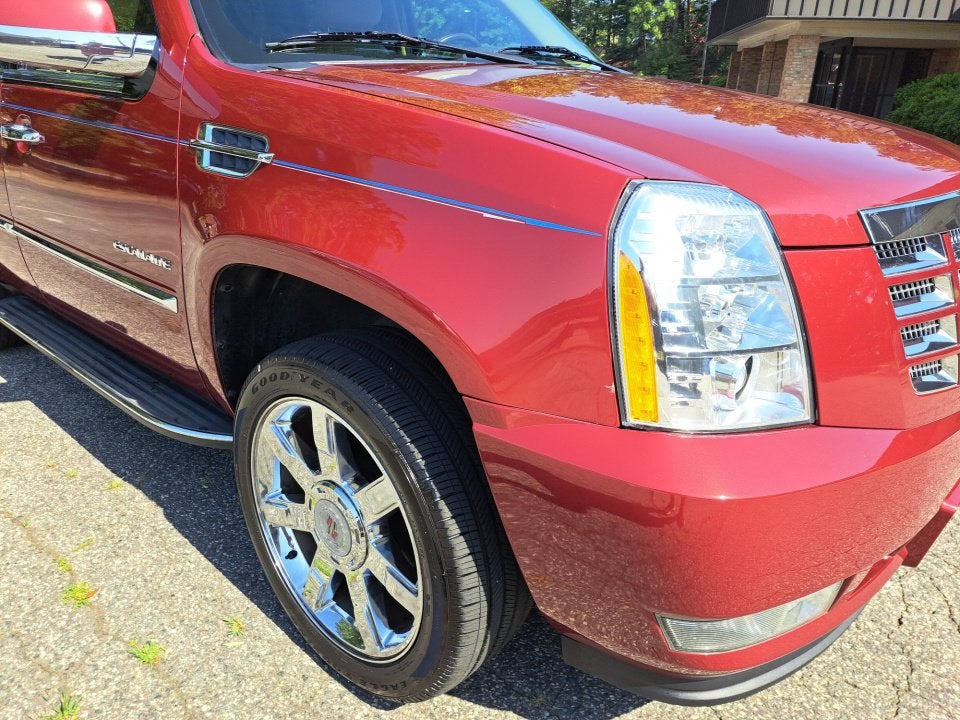 2010 Cadillac Escalade Luxury
