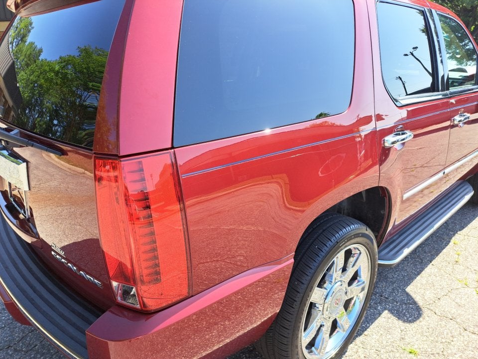 2010 Cadillac Escalade Luxury