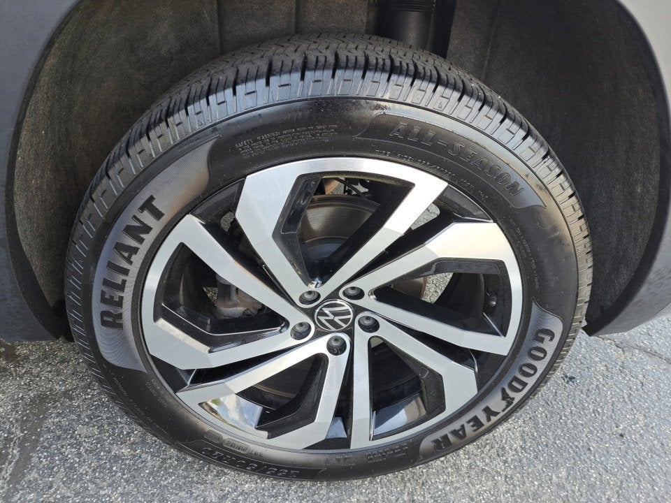 2020 Volkswagen Atlas Cross Sport 3.6L V6 SEL R-Line