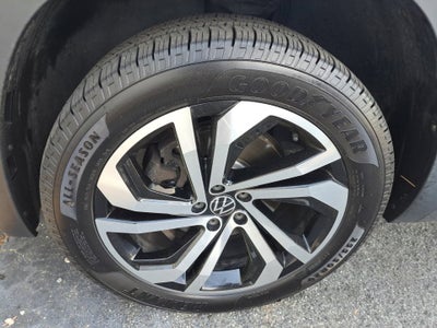 2020 Volkswagen Atlas Cross Sport 3.6L V6 SEL R-Line