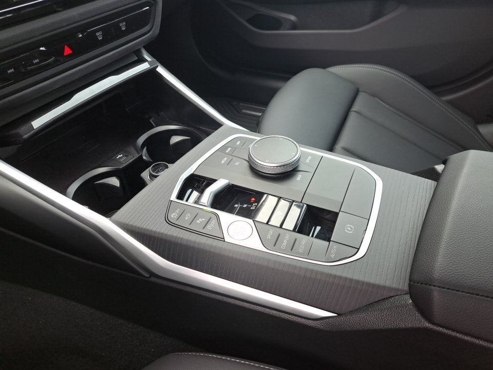 2025 BMW 3 Series 330i xDrive