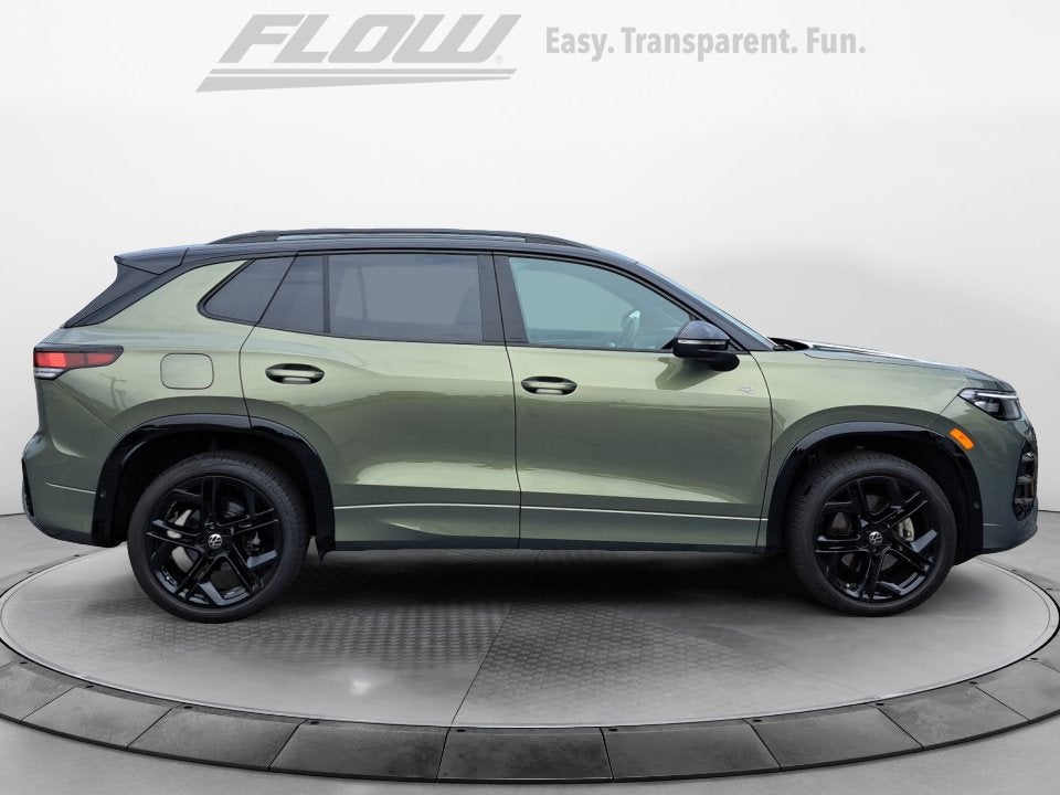 2025 Volkswagen Tiguan 2.0T SE R-Line Black