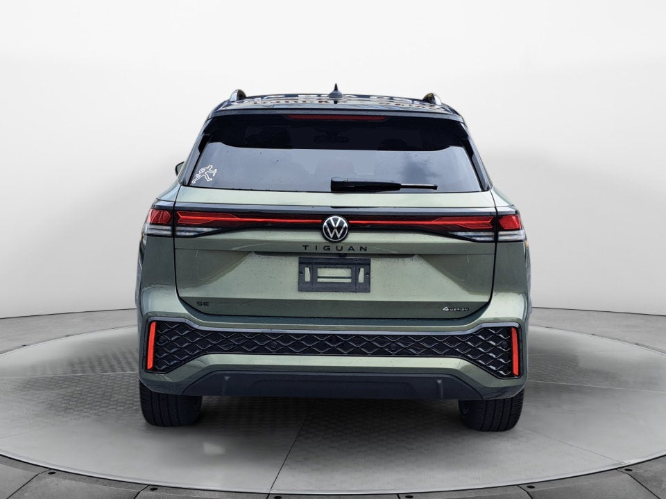 2025 Volkswagen Tiguan 2.0T SE R-Line Black