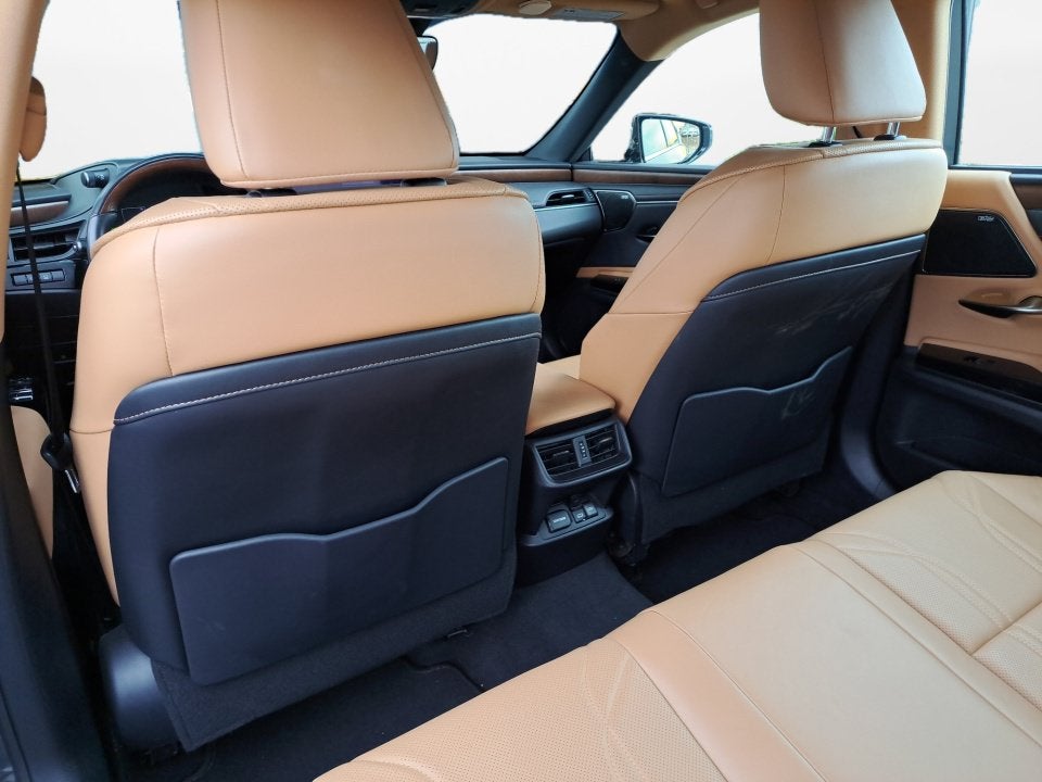 2023 Lexus ES 300h Ultra Luxury