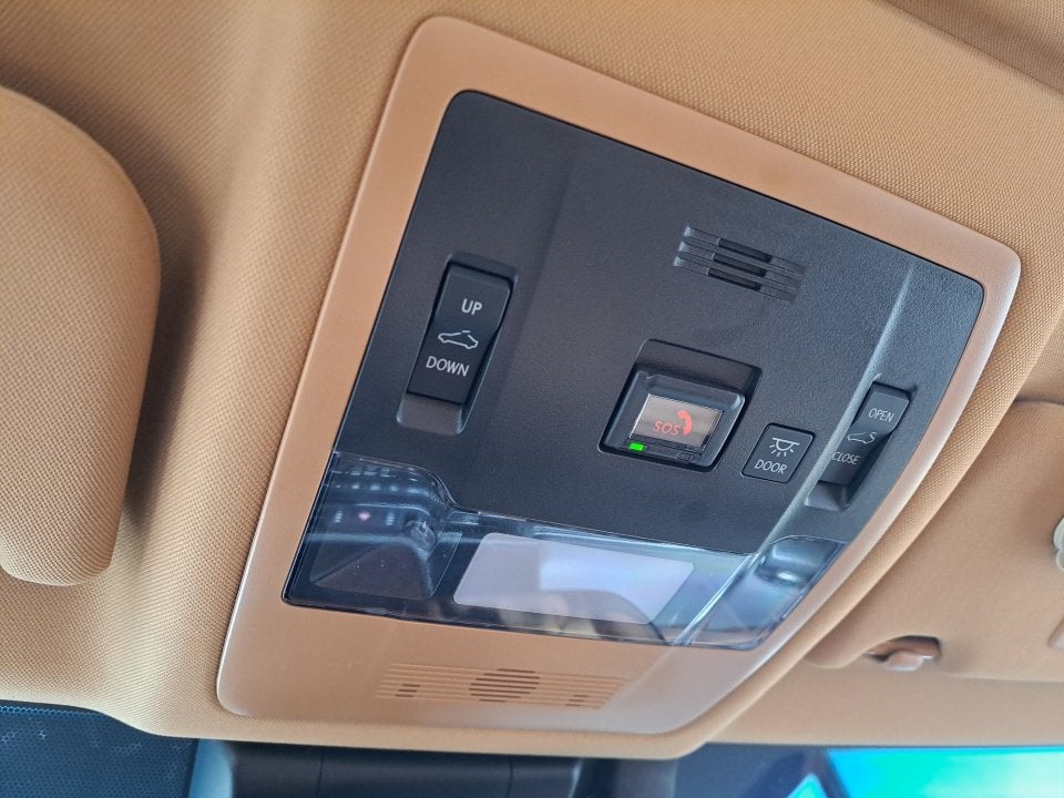 2023 Lexus ES 300h Ultra Luxury