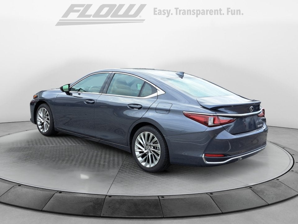 2023 Lexus ES 300h Ultra Luxury