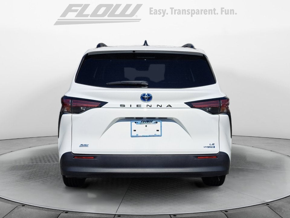2022 Toyota Sienna LE