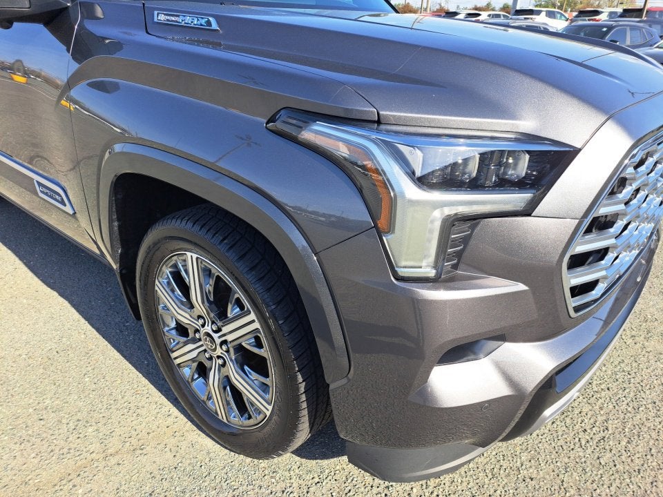 2024 Toyota Sequoia SR5