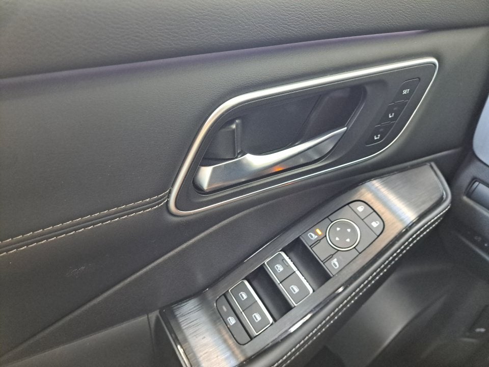 2025 Nissan Rogue Platinum