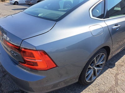2017 Volvo S90 T6 Momentum