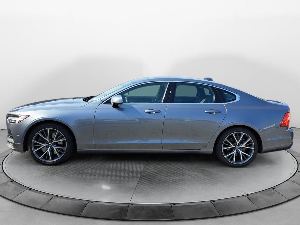 2017 Volvo S90 T6 Momentum